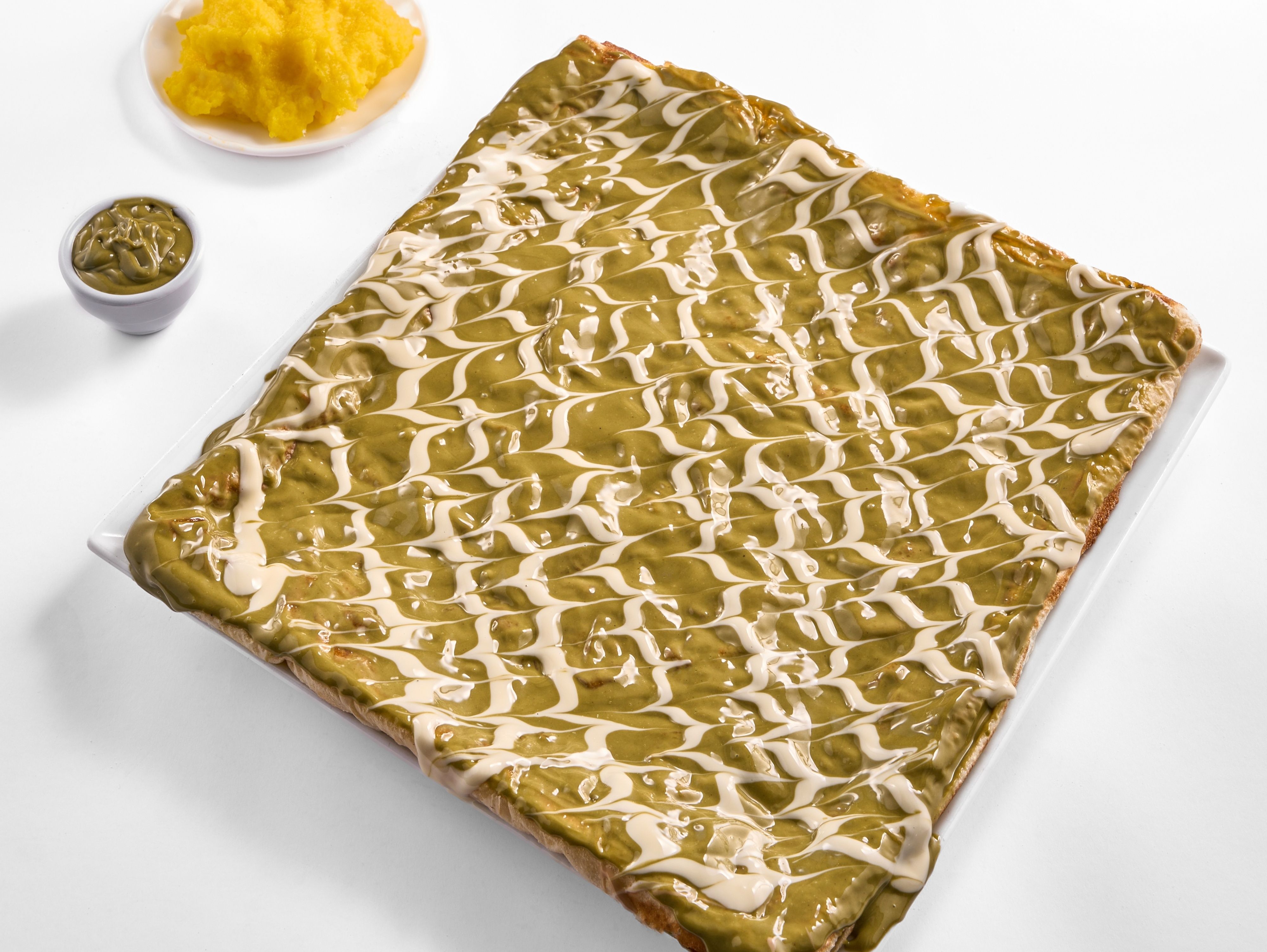 Medium pistachio pie