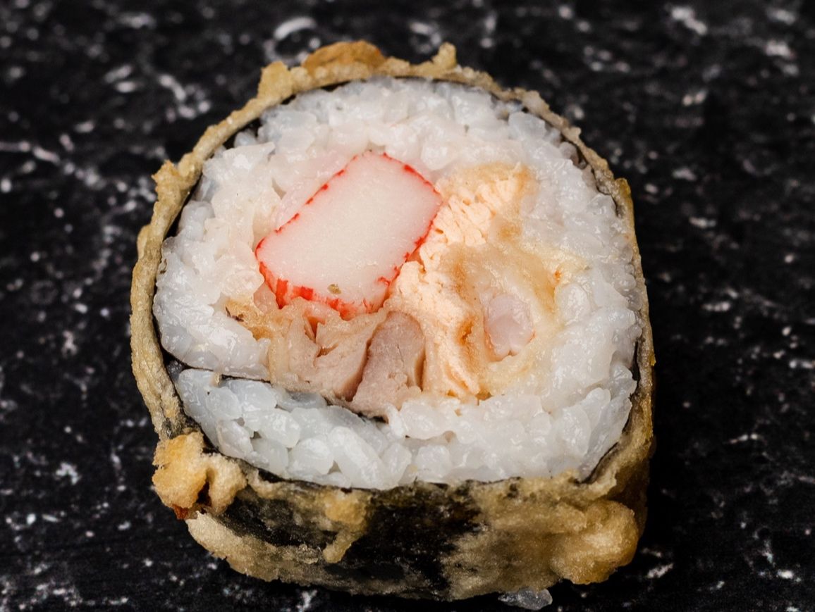 Fried Ura Salmon Roll 6 Pieces