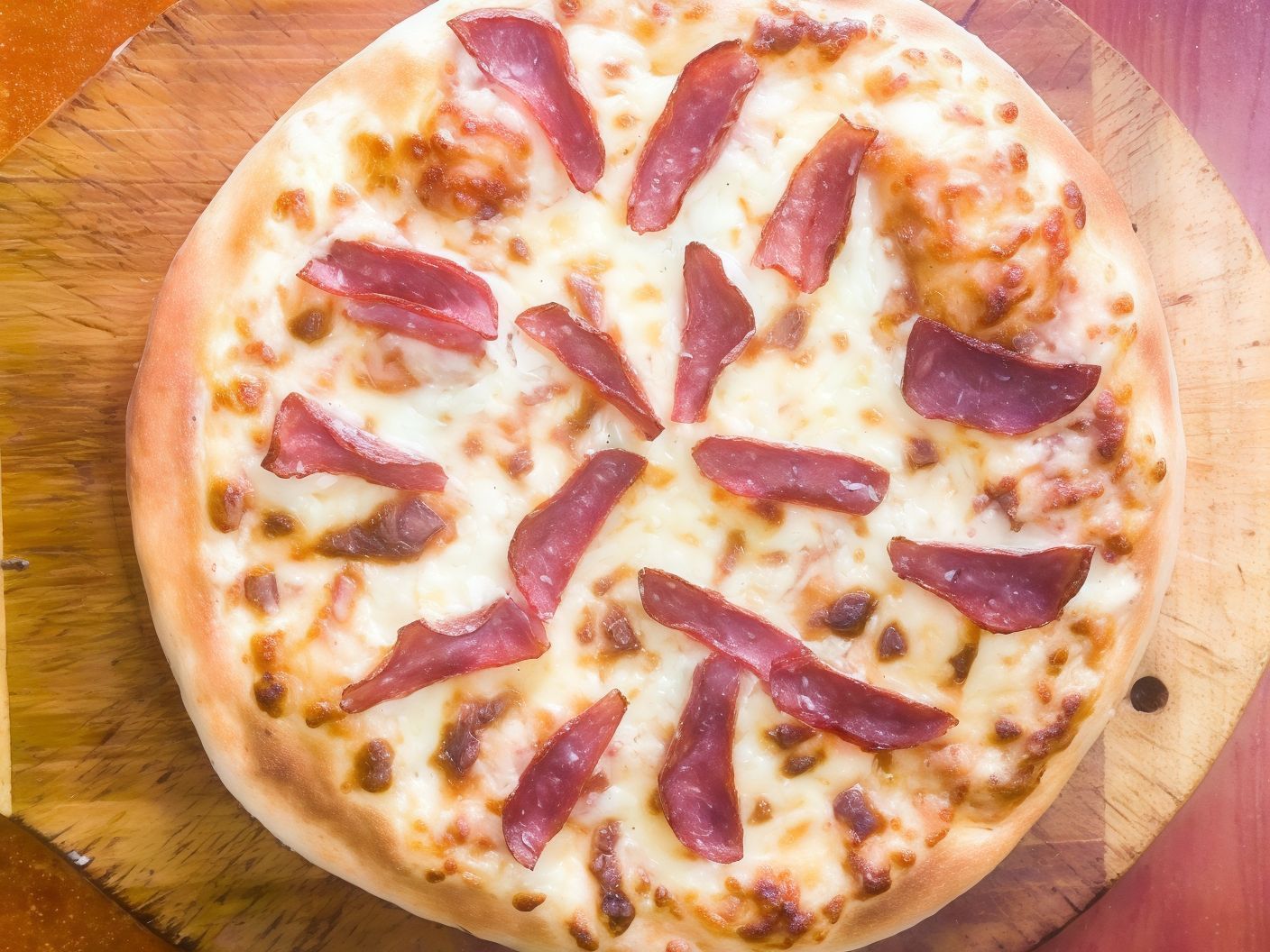 Salami Pizza