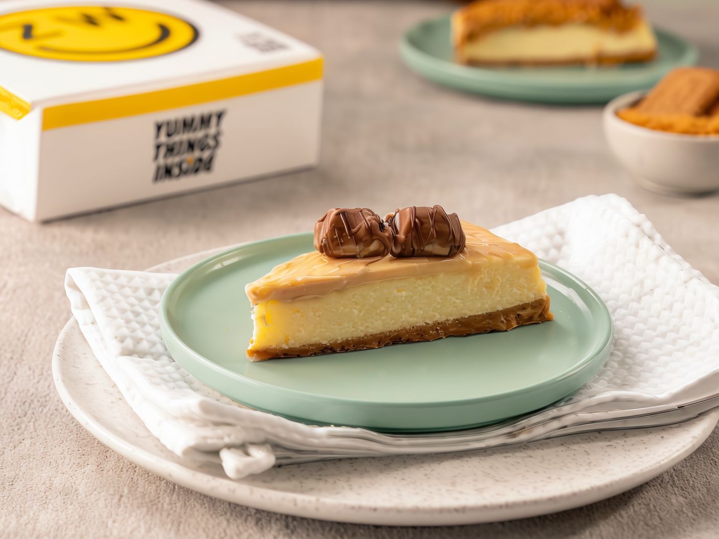 Cheesecake with Bueno Cream and Kinder Bueno Chocolate