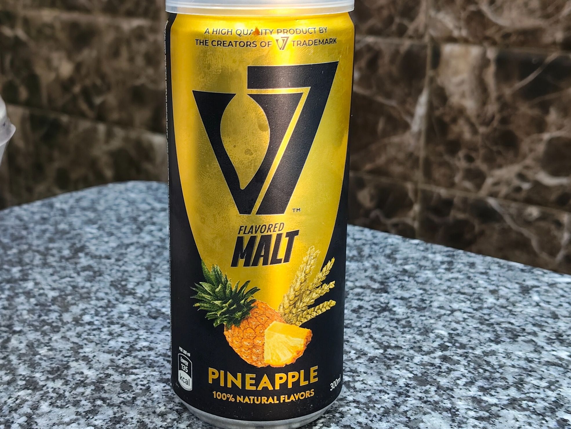 V Pineapple