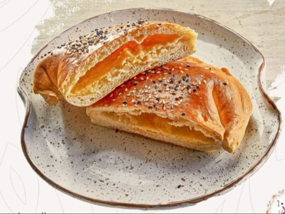 Smoked Turkey With Mozzarella Cheese Borek