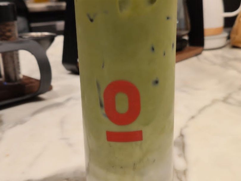 Ice Strawberry Matcha Latte Can