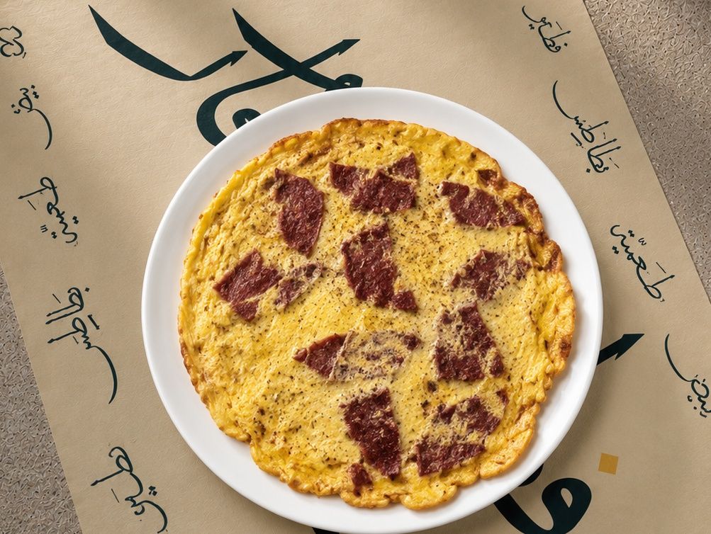Scrambled eggs with Smoked Salami