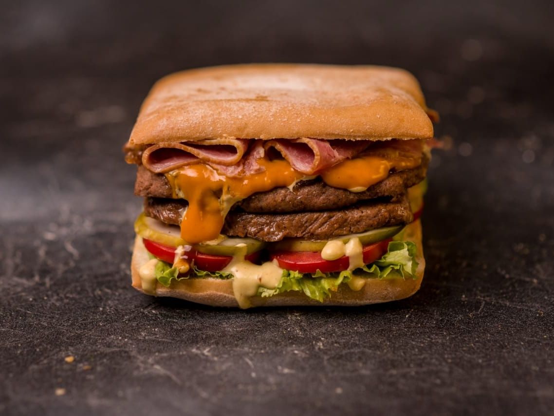 Mix cheese beef burger