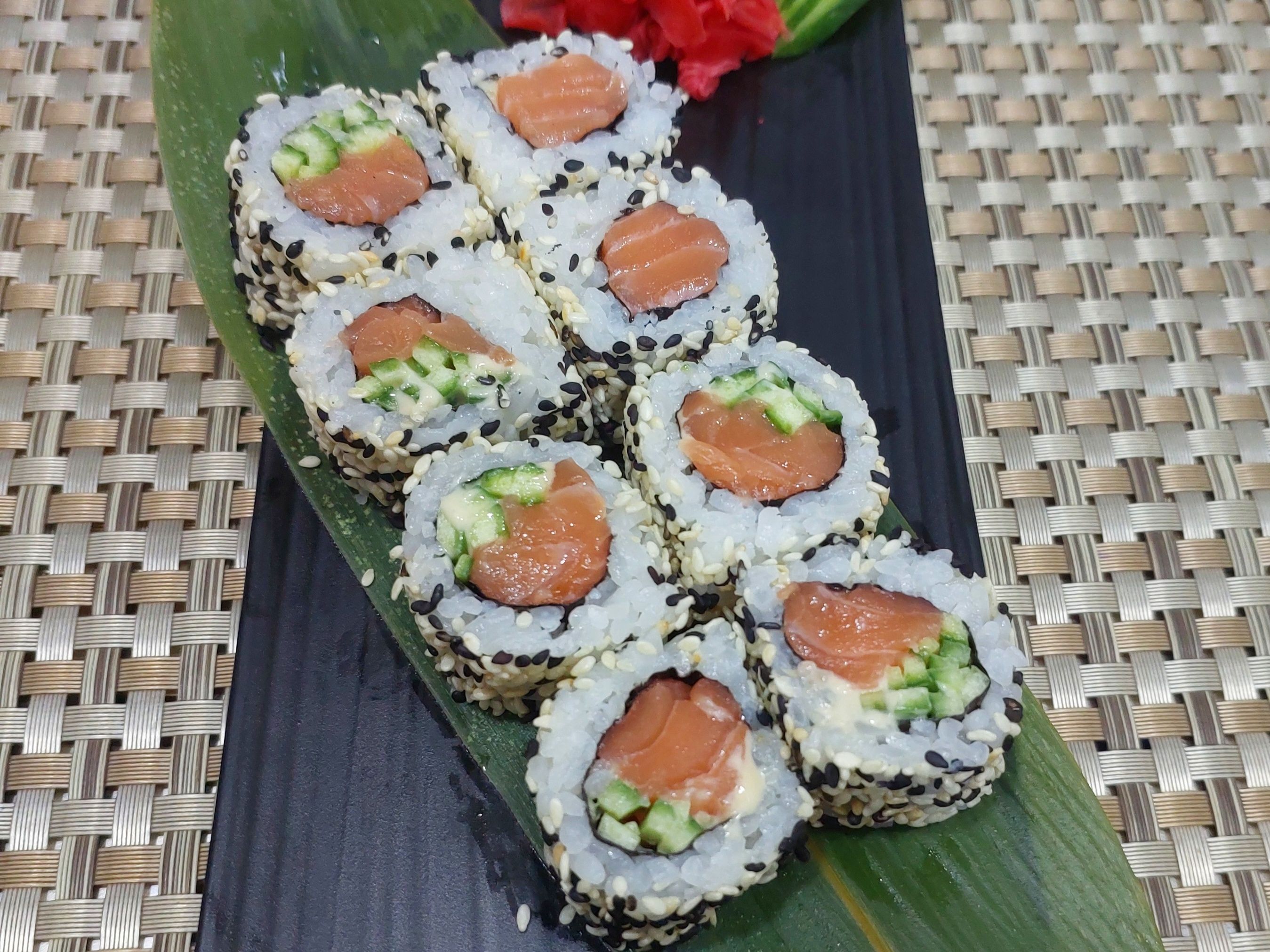 Syake Spicy Roll