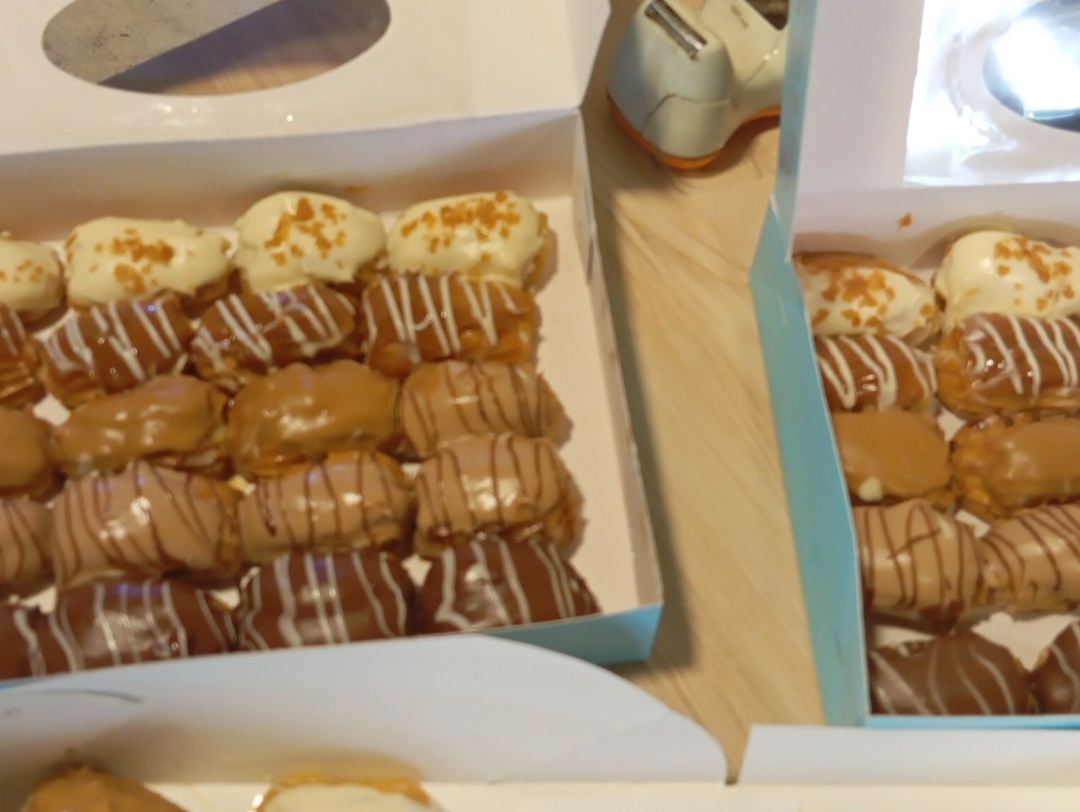 22 Mini Eclairs Offer
