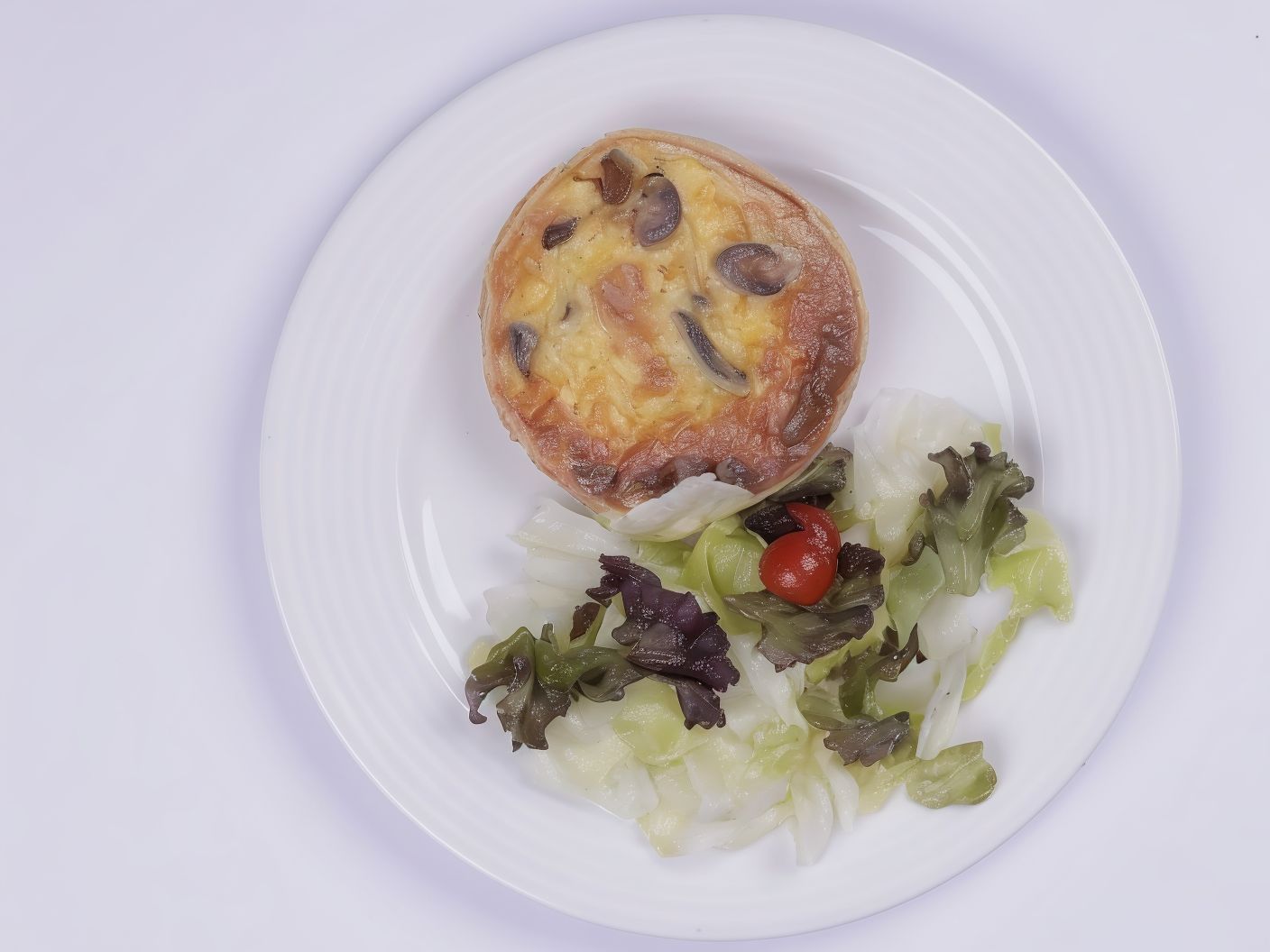 Beef quiche bacon and mushrooms