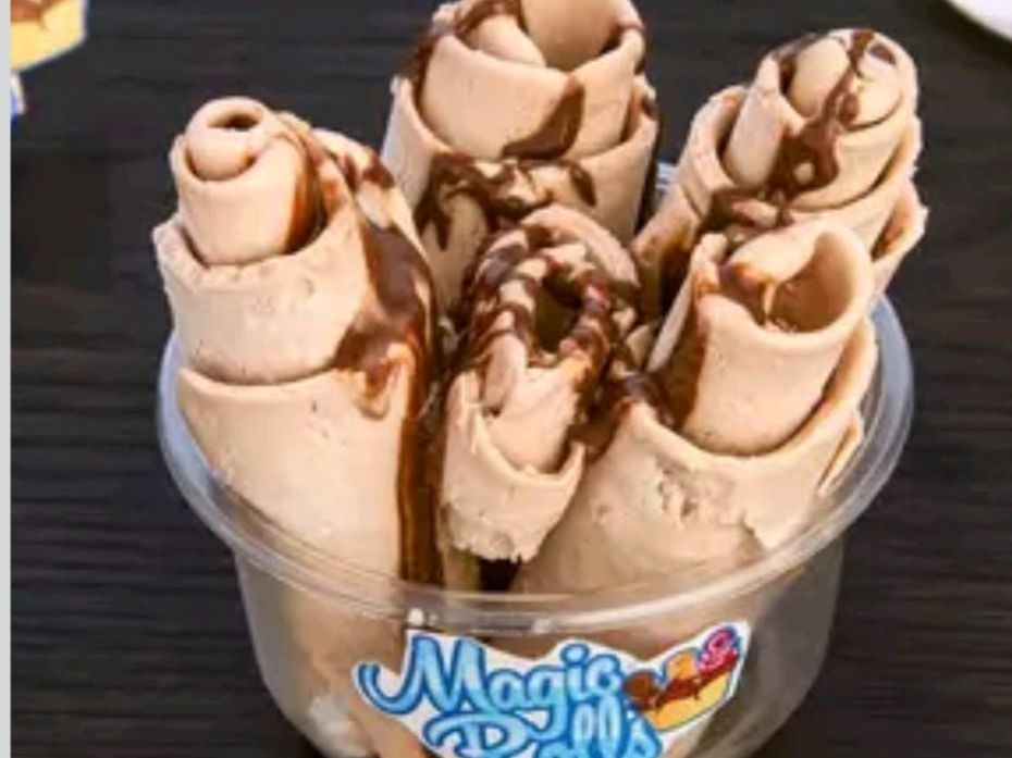 Nutella And Twix Ice Cream Roll