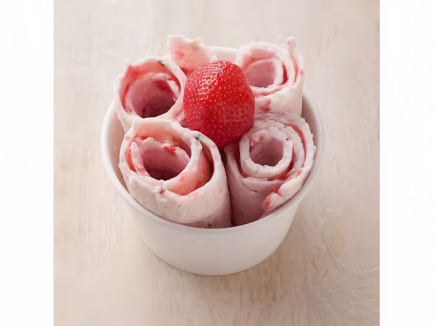 Strawberry Ice Cream Roll
