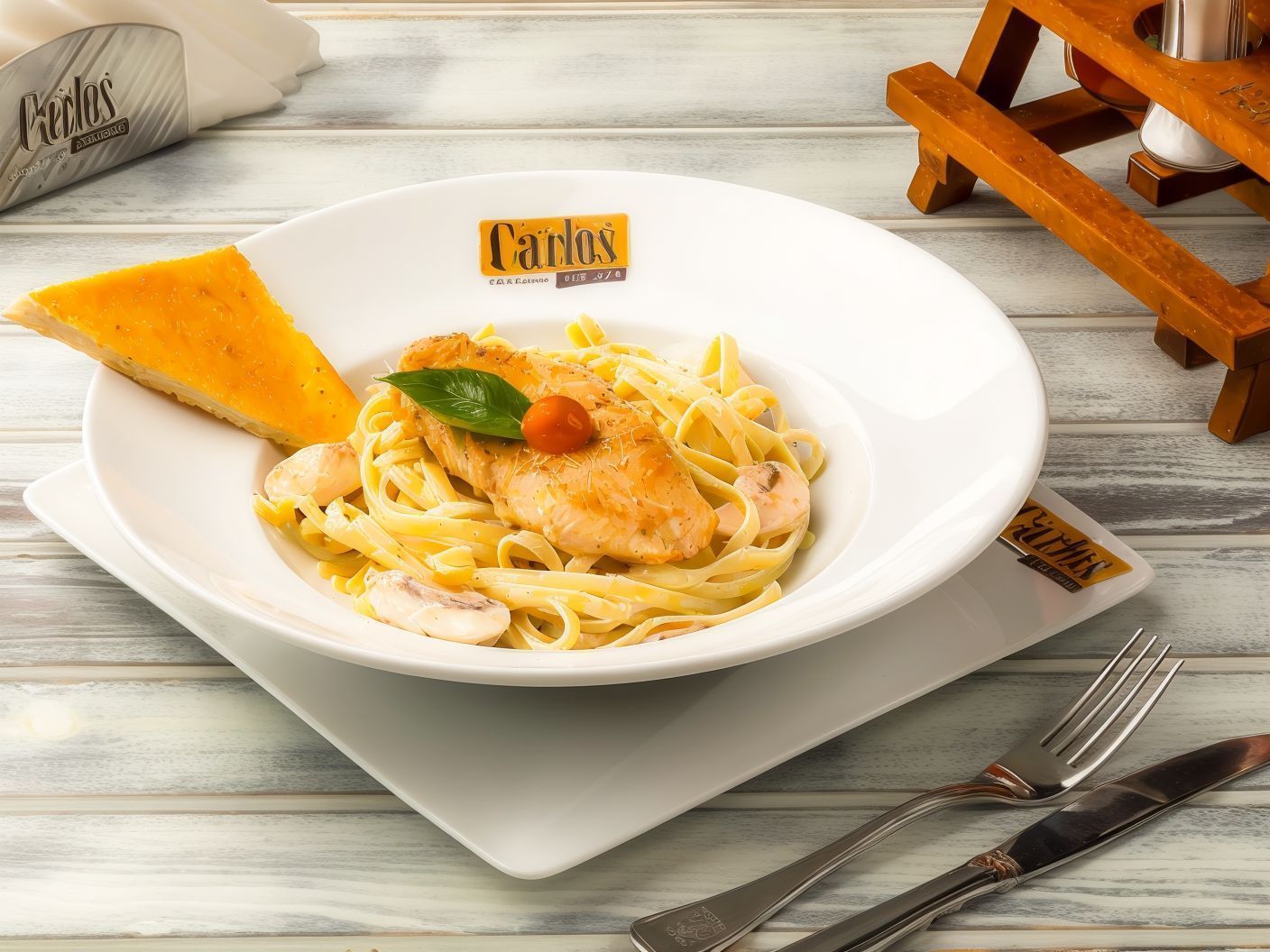 Chicken Alfredo pasta