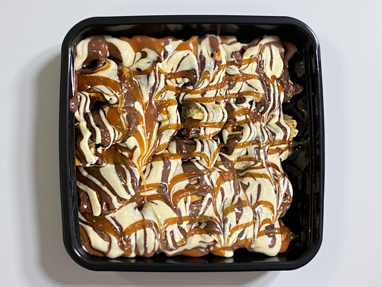 Happiness Box Waffle Fattah and 25 Mini Pancakes