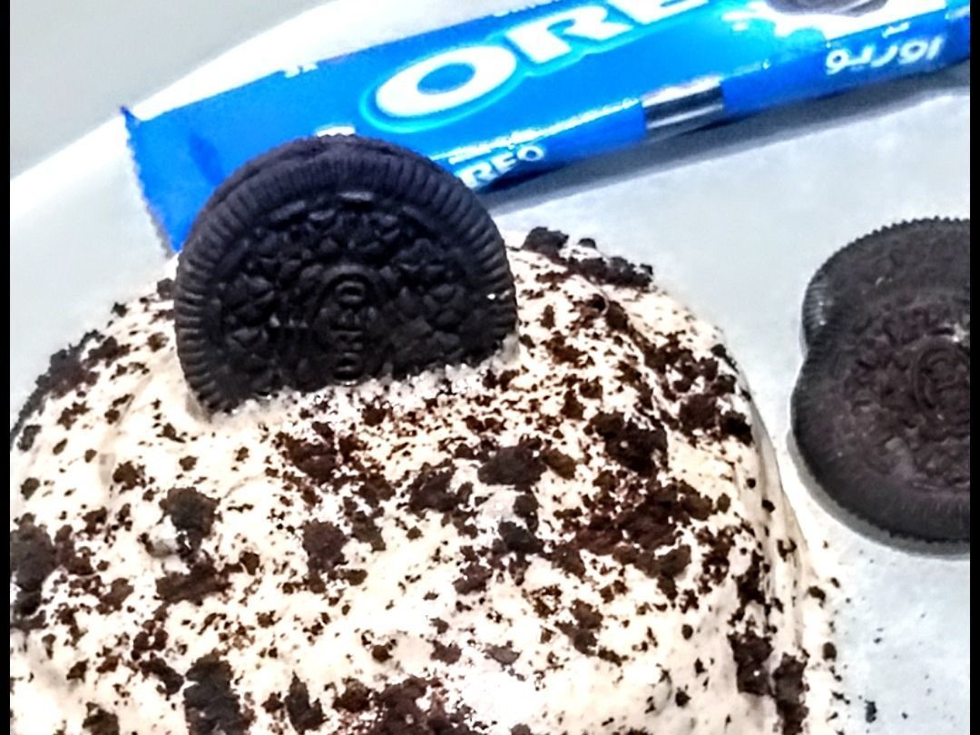 Cinnabon With Oreo Sauce