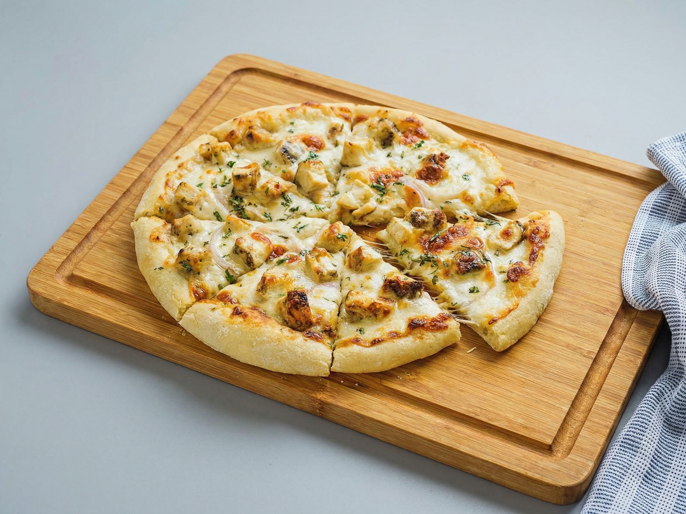 Chicken Oriental pizza