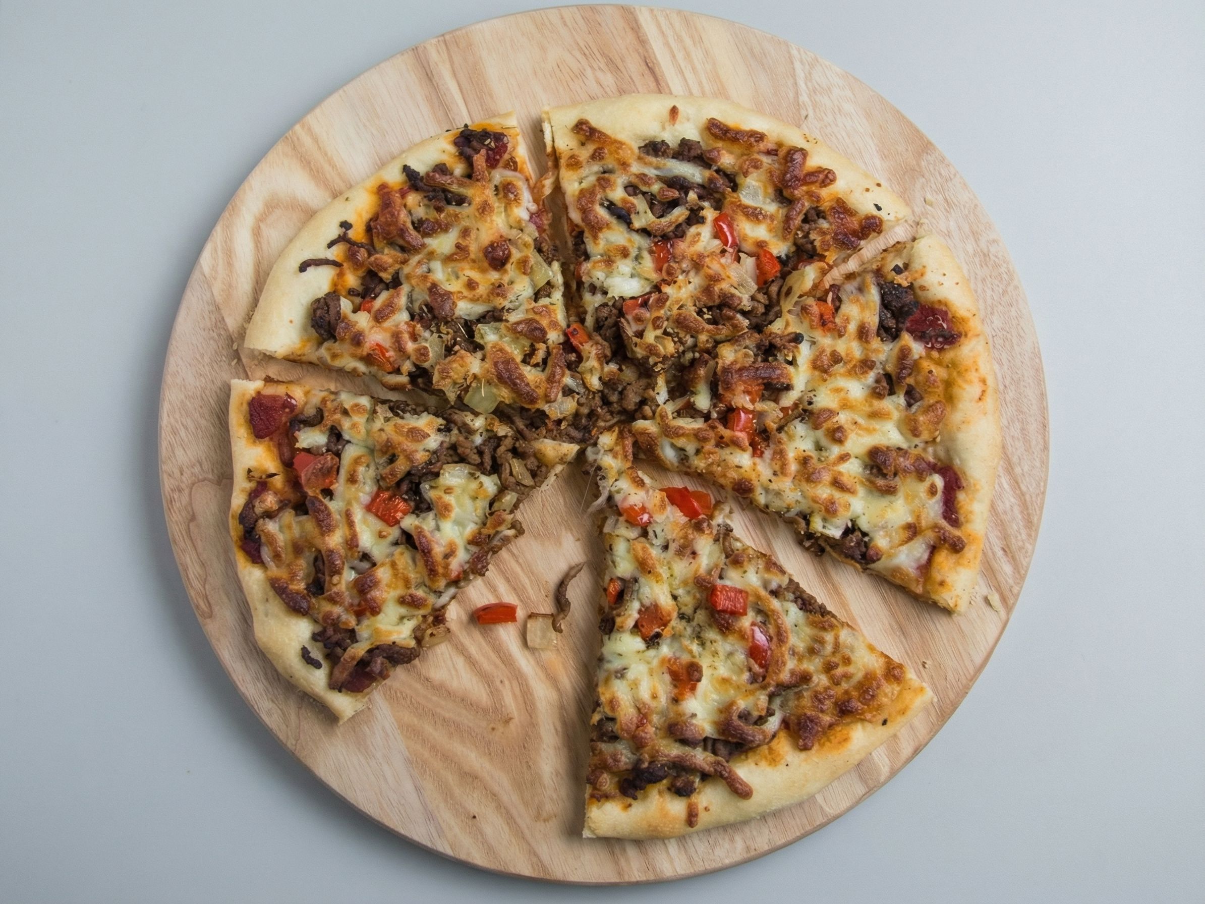 Minced meat pizza