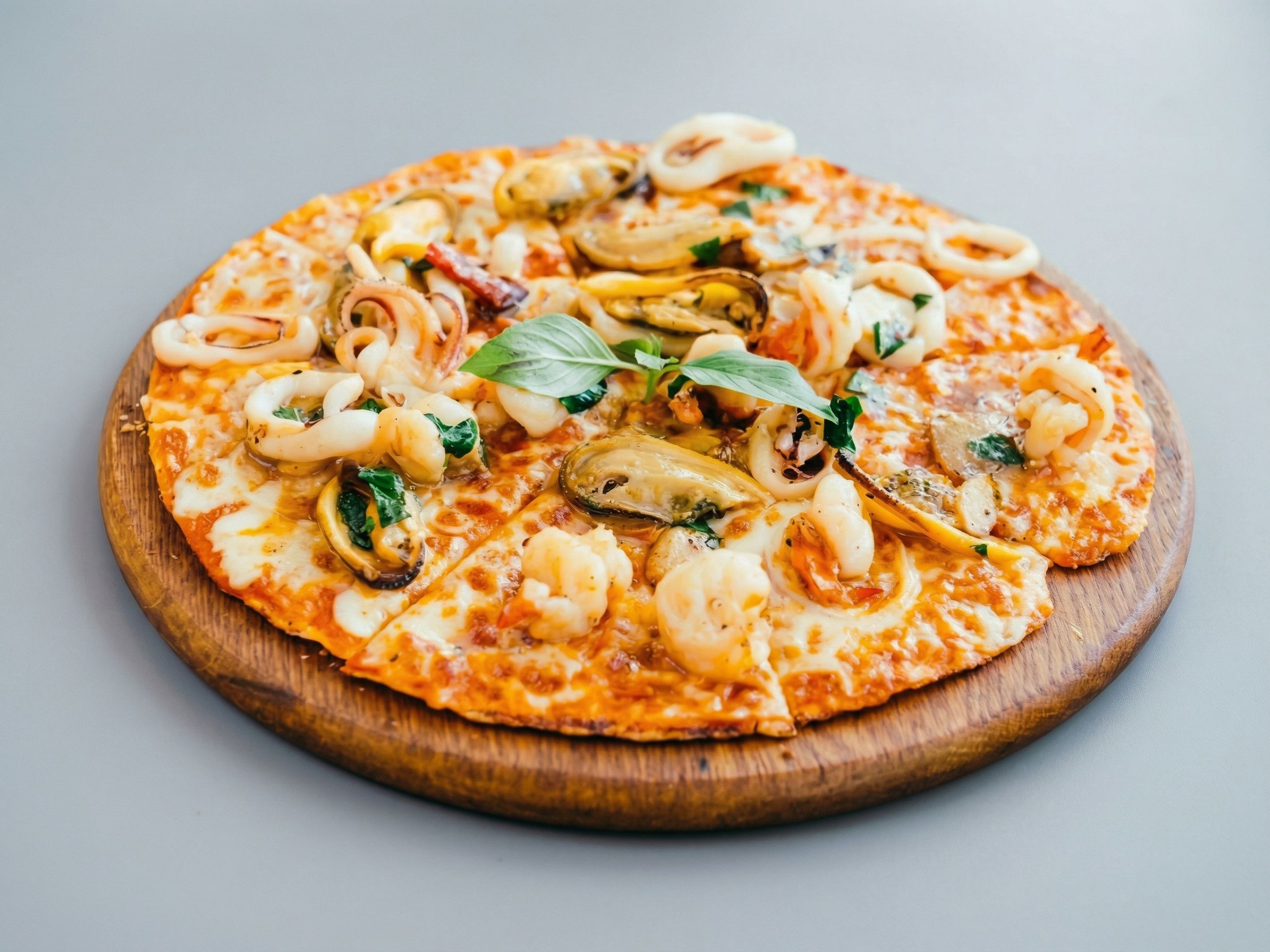 Seafood Pizza