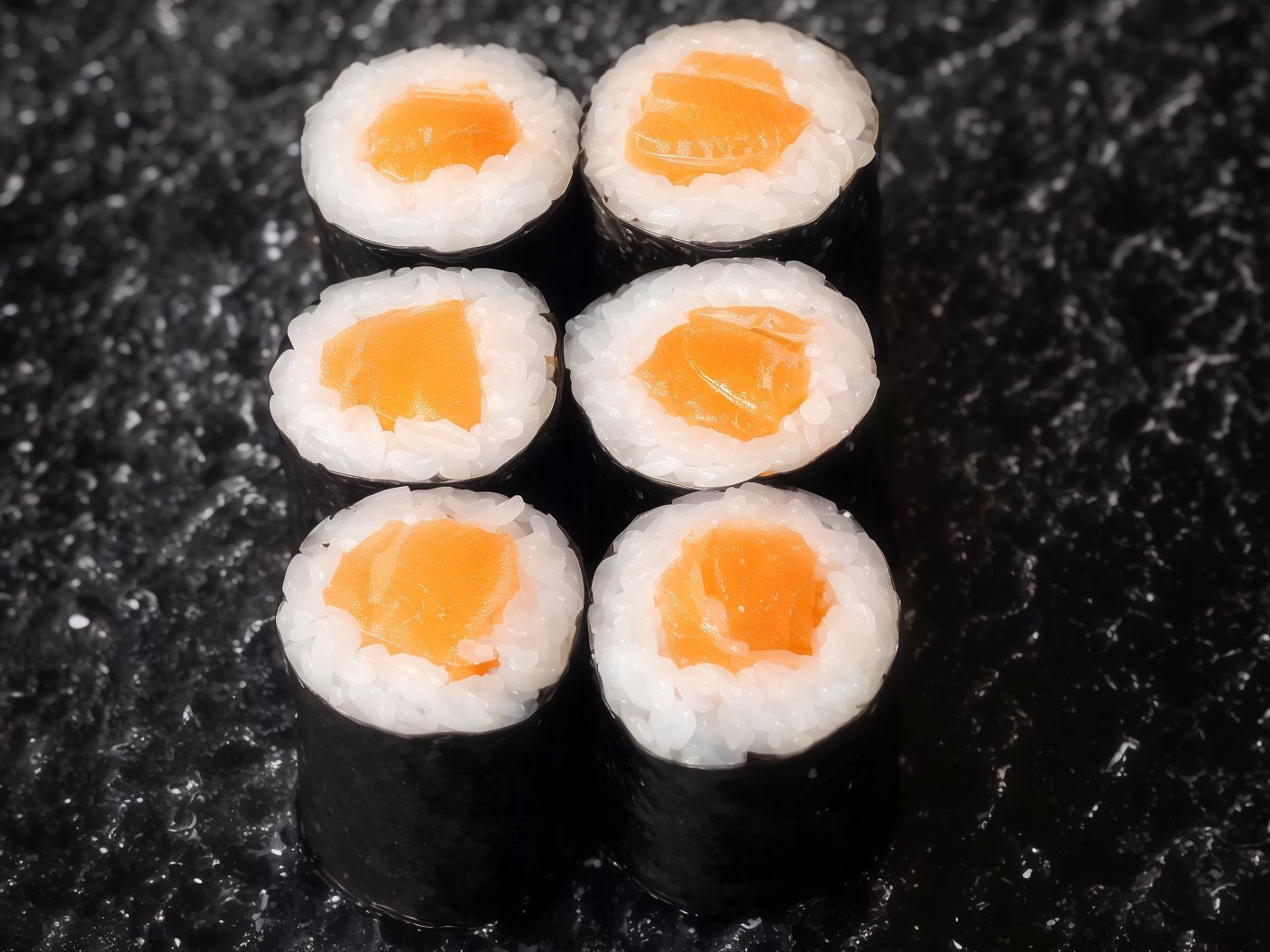 Hoso Maki Salmon