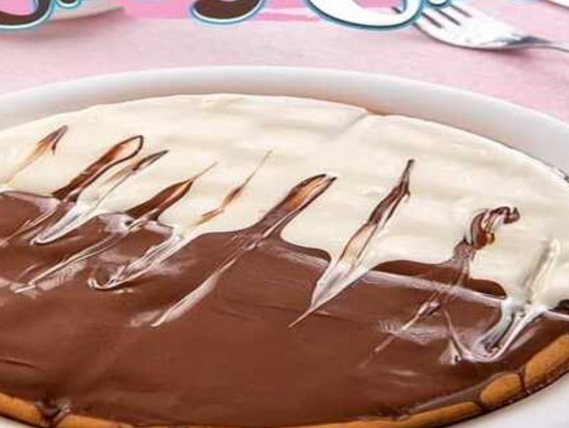 Waffle half Nutella, half white chocolate