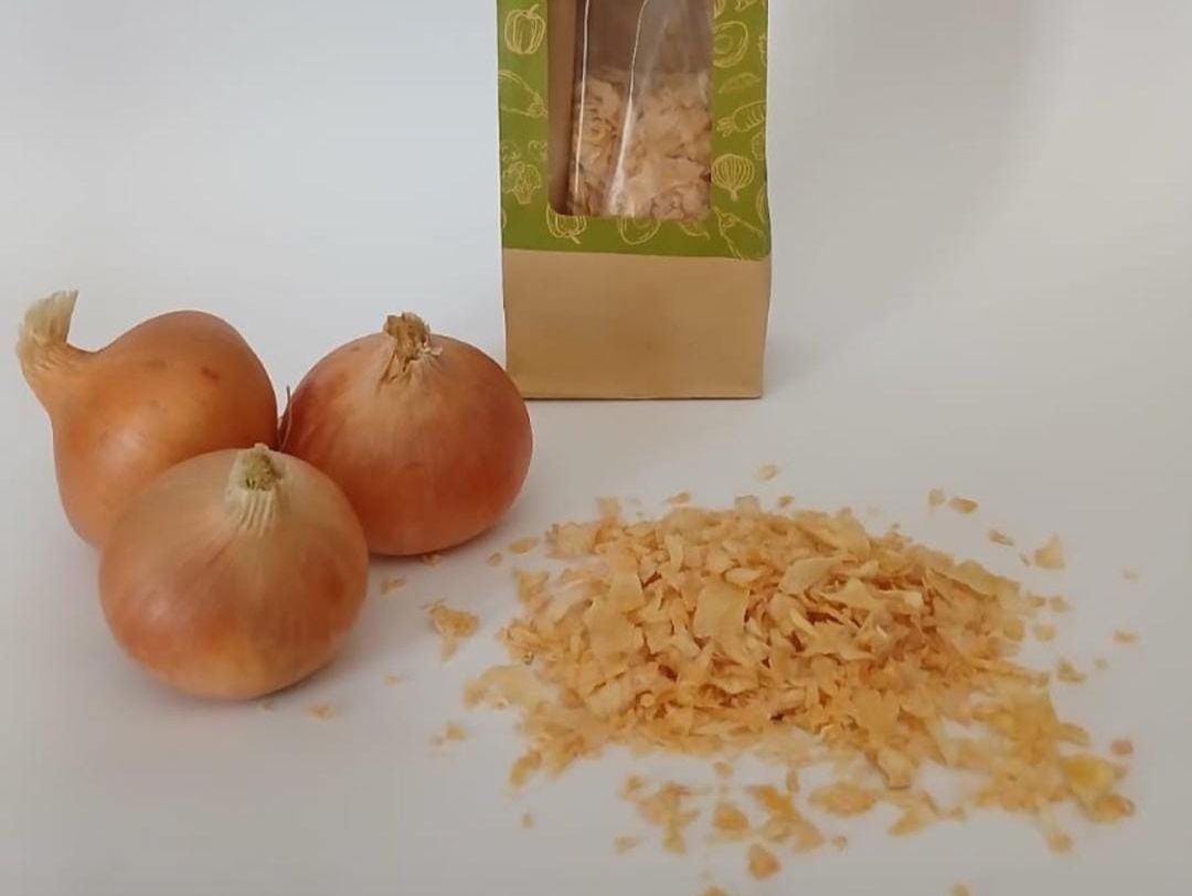 Dried minced onion