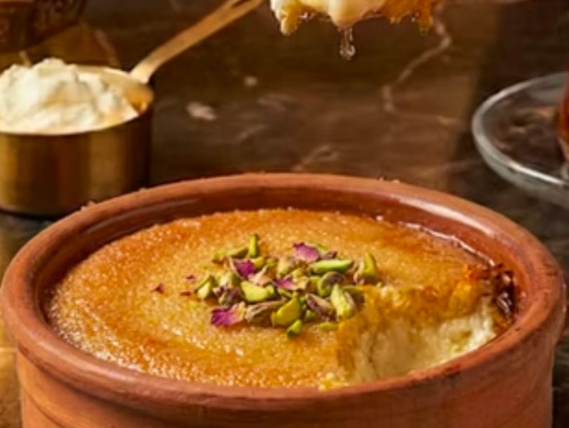 Royal Kings' Clay Pot Basbousa with Cream and Qeshta
