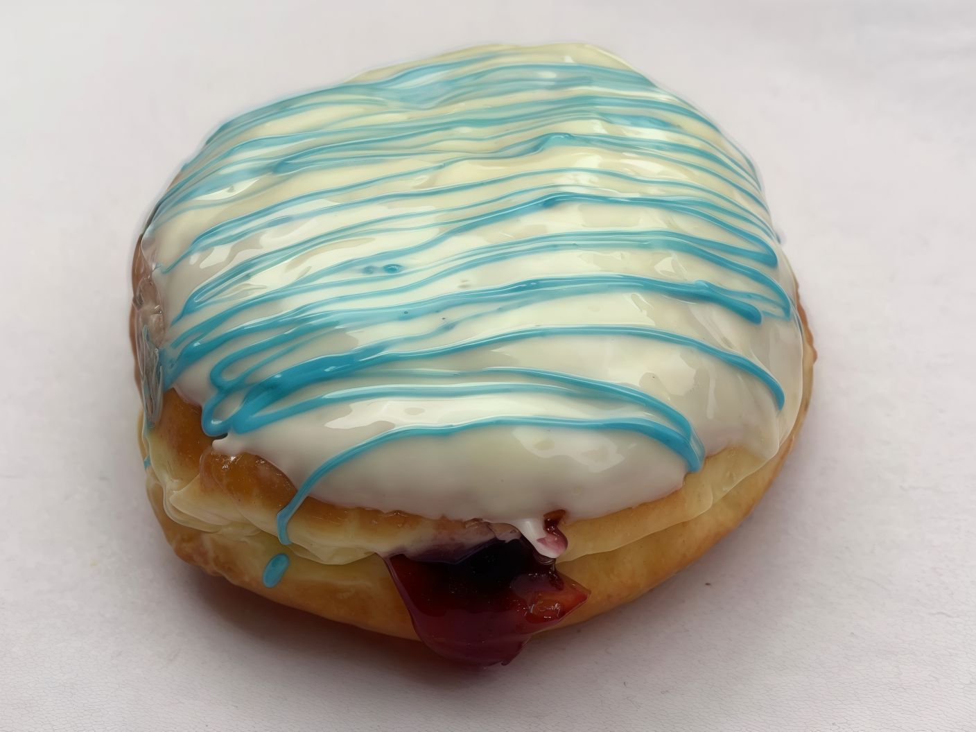 Double Tasty Shell With Blueberry and custard