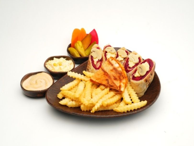 Arabic Sausage Shawarma Meal with Mushrooms and Mozzarella Cheese