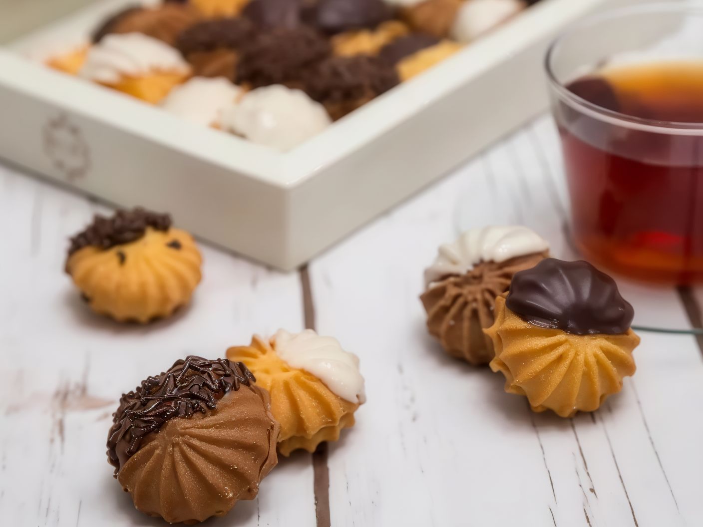 Small Plain Petit Fours