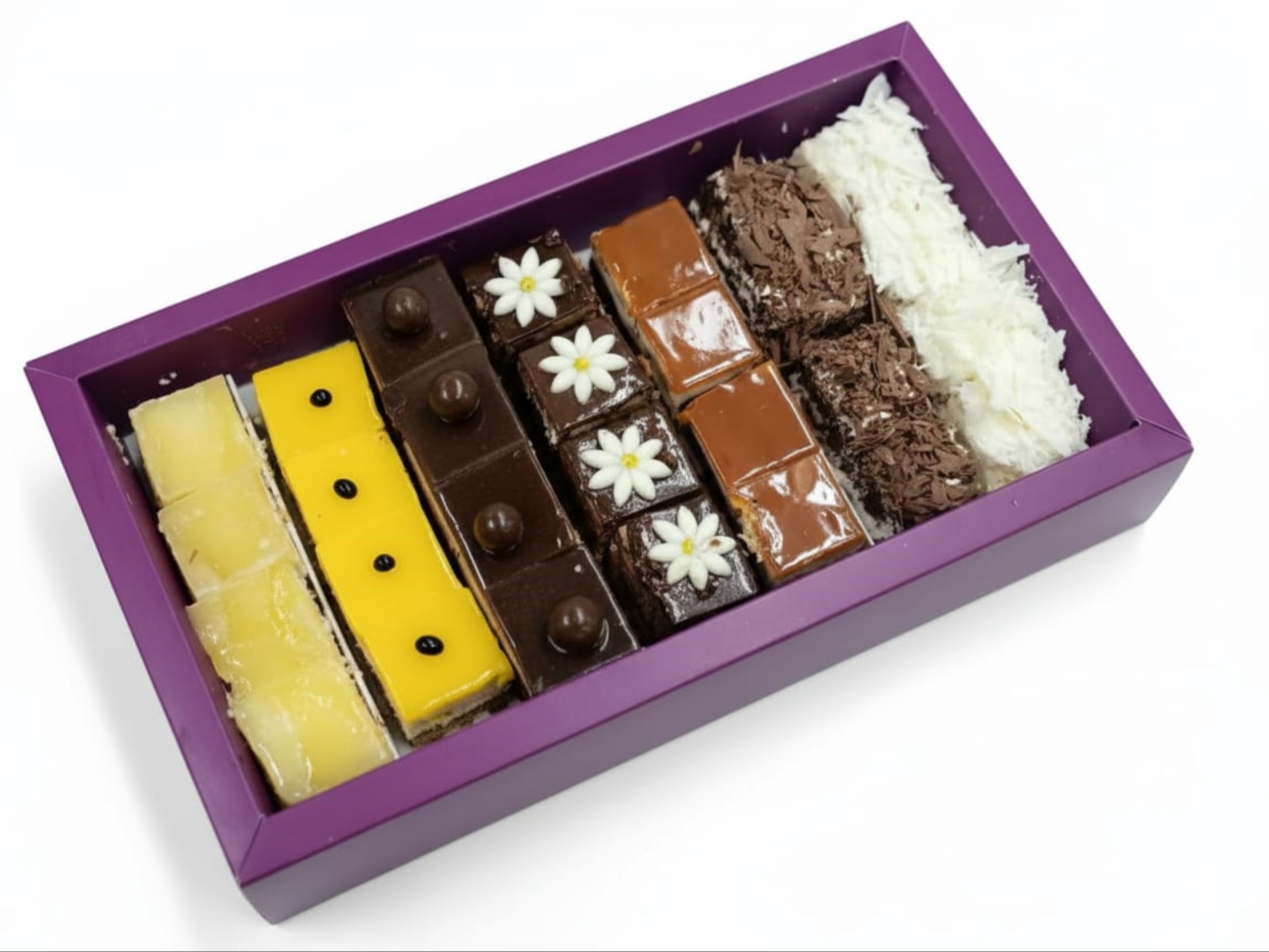 Box Of Assorted Mini Soirée Gateaux – 28 Pieces