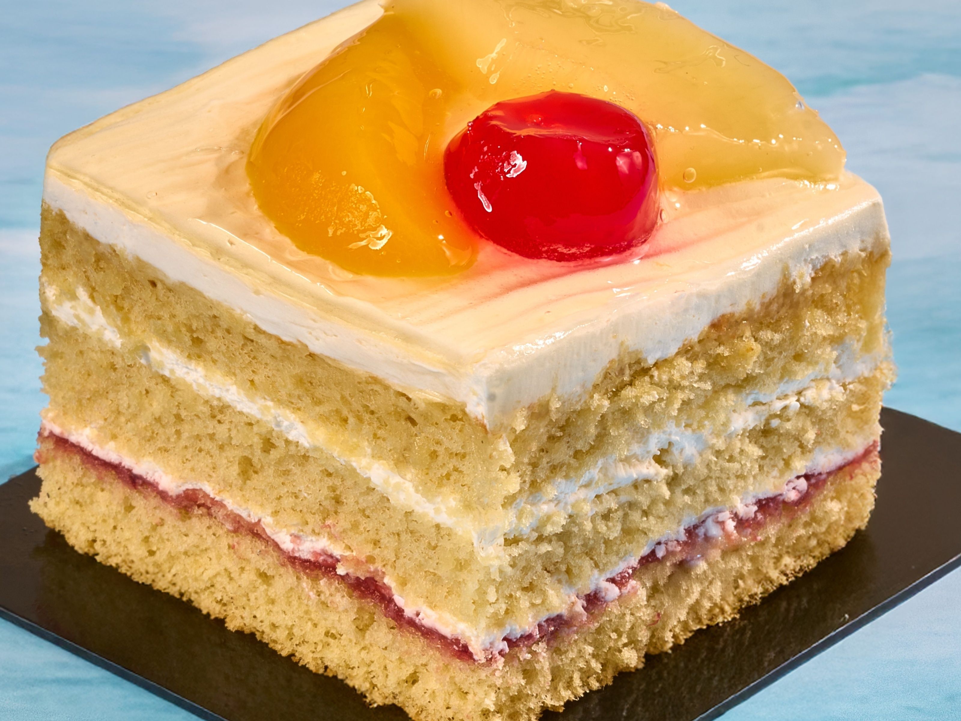 Pineapple Fruit Gateaux Lux