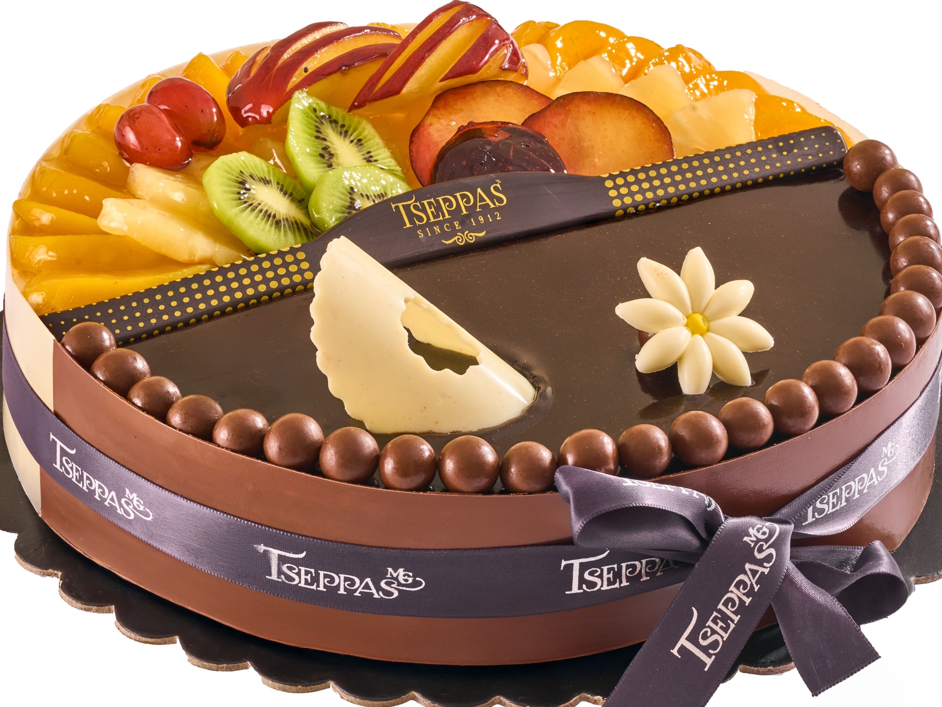 Half Chocolate And Half Fruits Torte