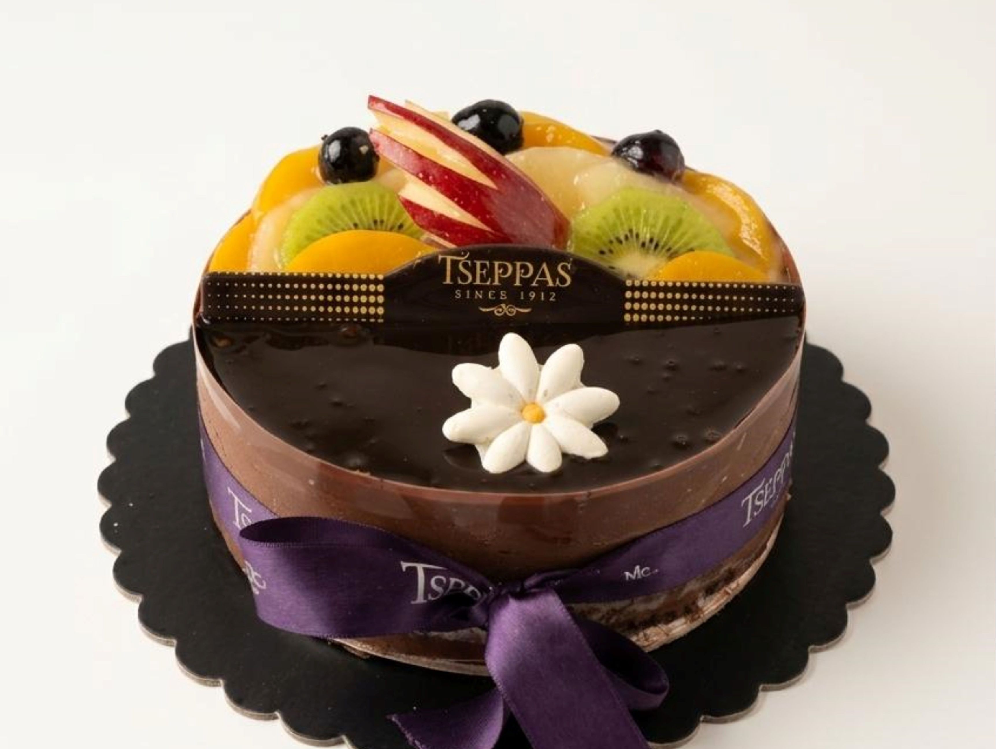 Mini Half Chocolate And Half Fruits Torte