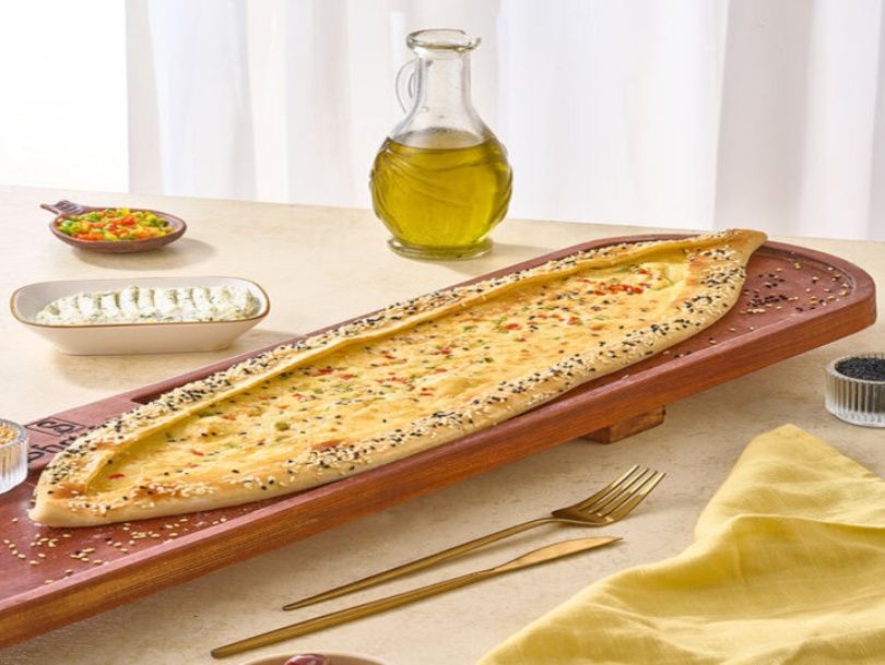 Pide with cheese and eggs
