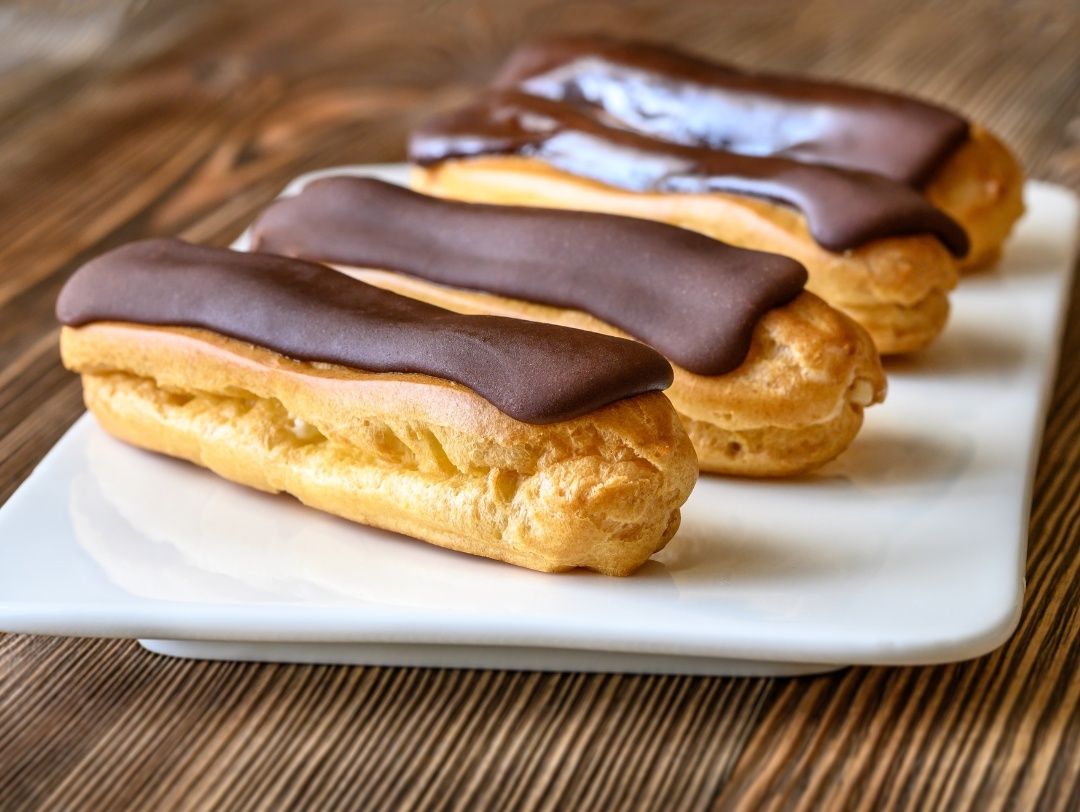 Milk Chocolate Eclair
