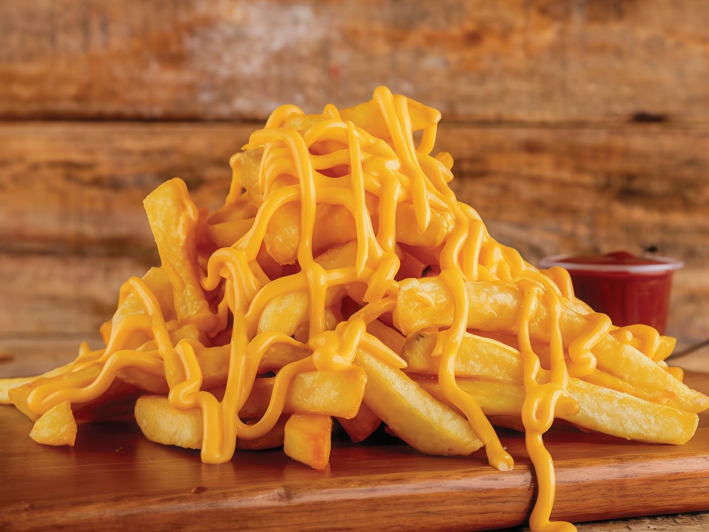 Fries With Cheddar Sauce Packet