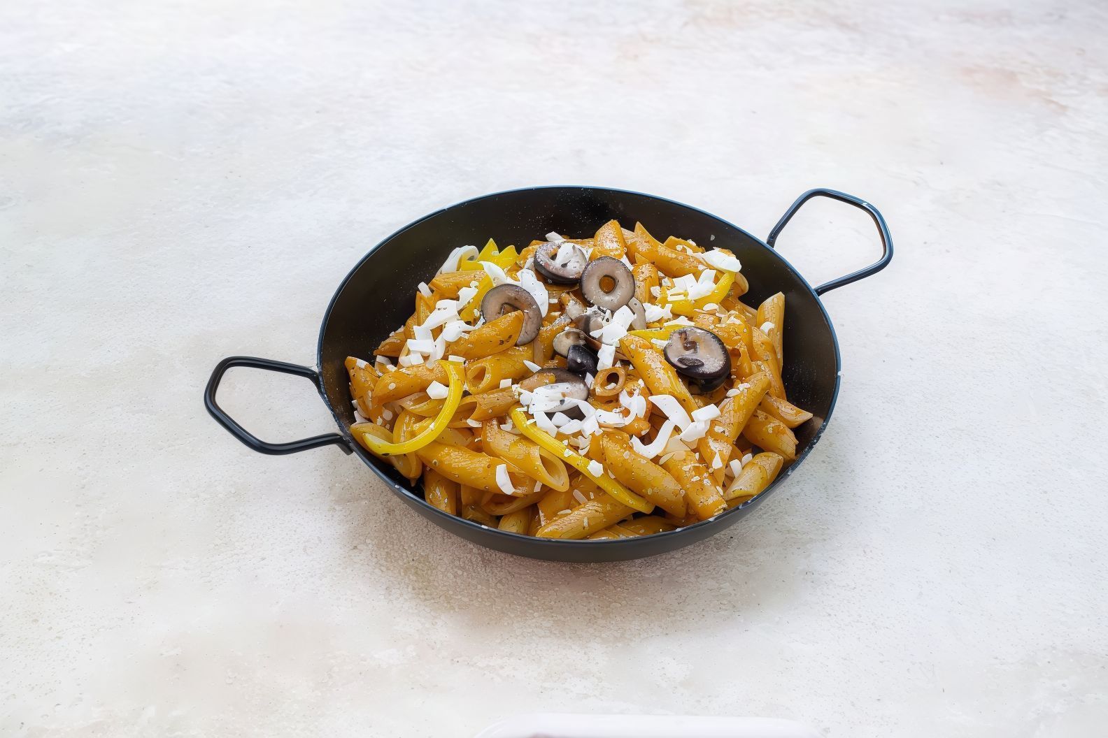 Pasta With Pastrami And Mushroom Pieces