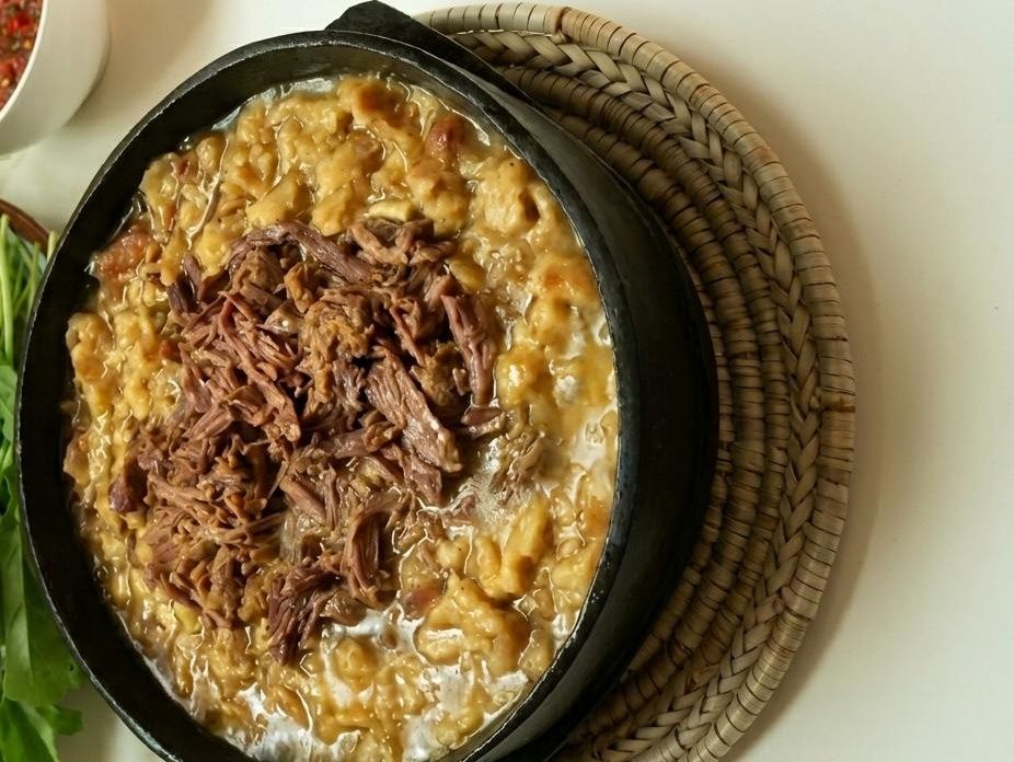 Meat broth fatteh