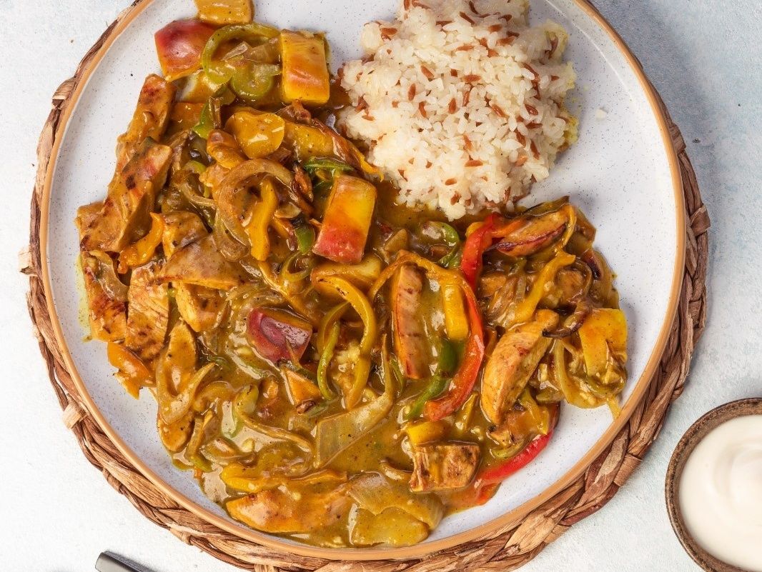 Chicken with curry sauce