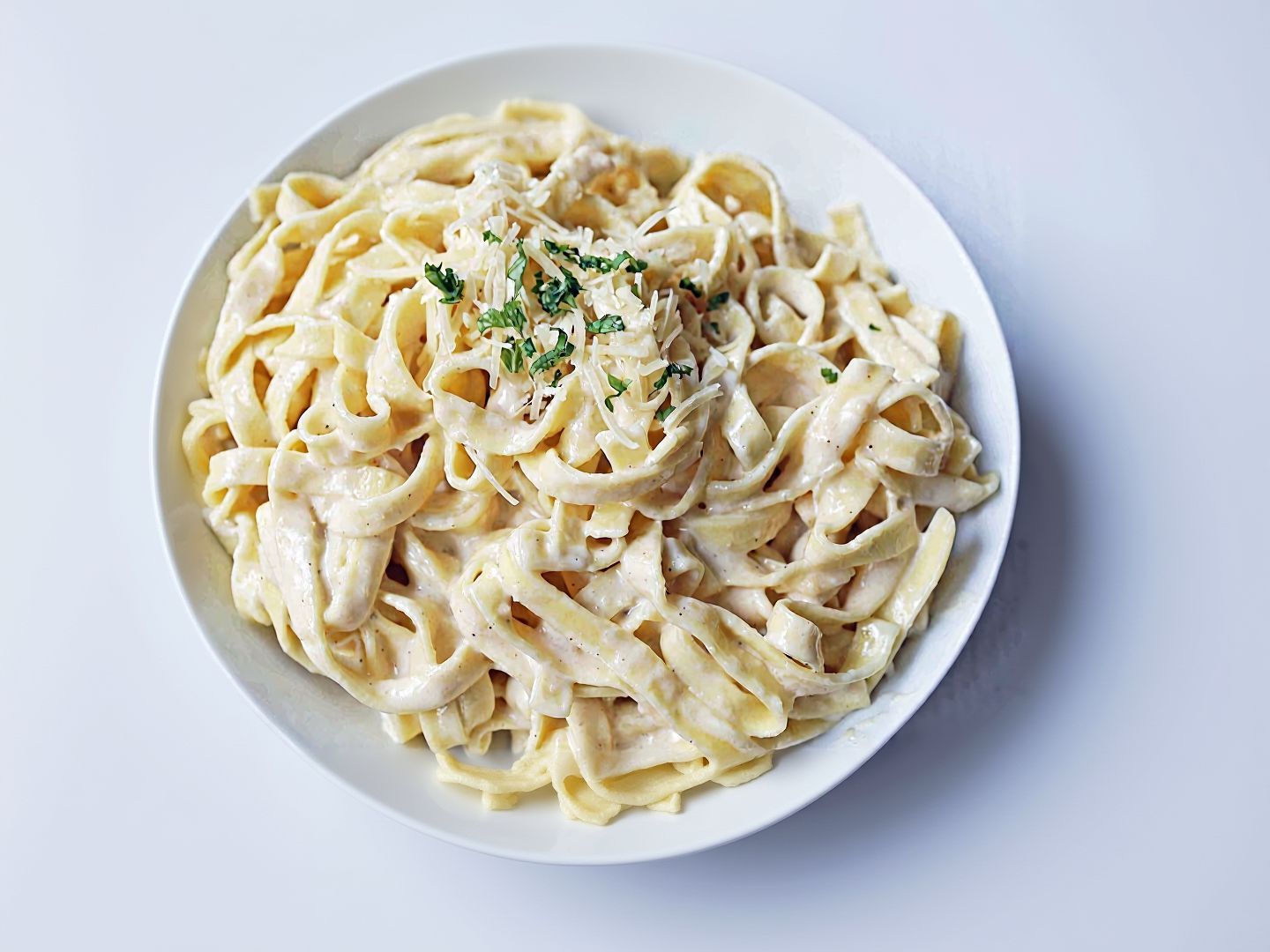 Chicken Alfredo pasta