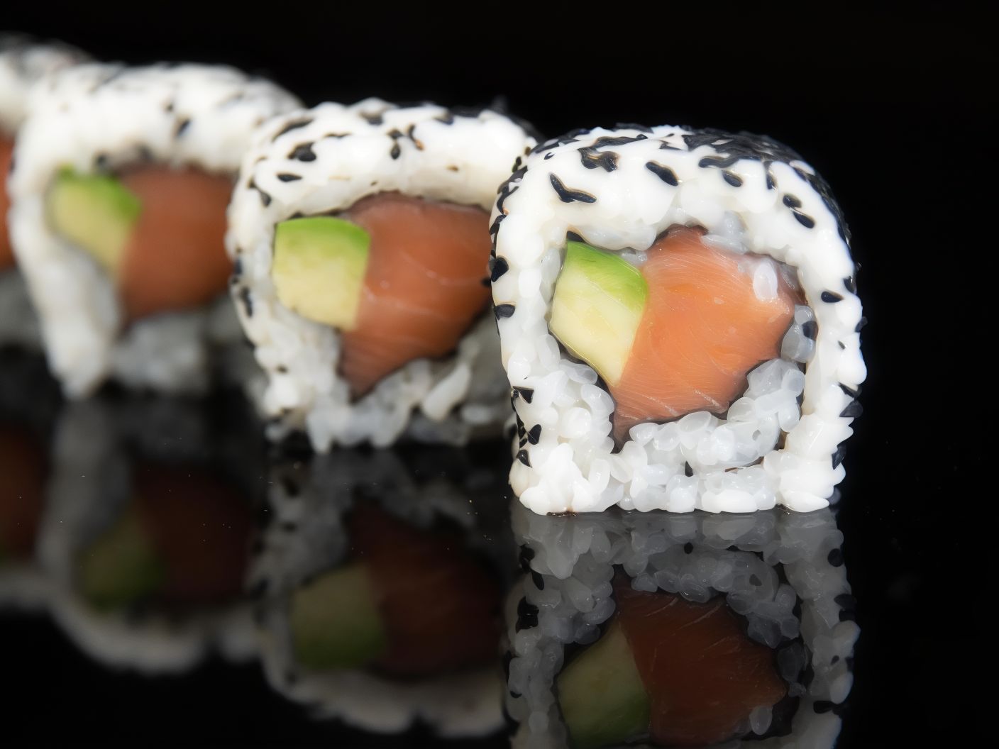 Salmon Uramaki