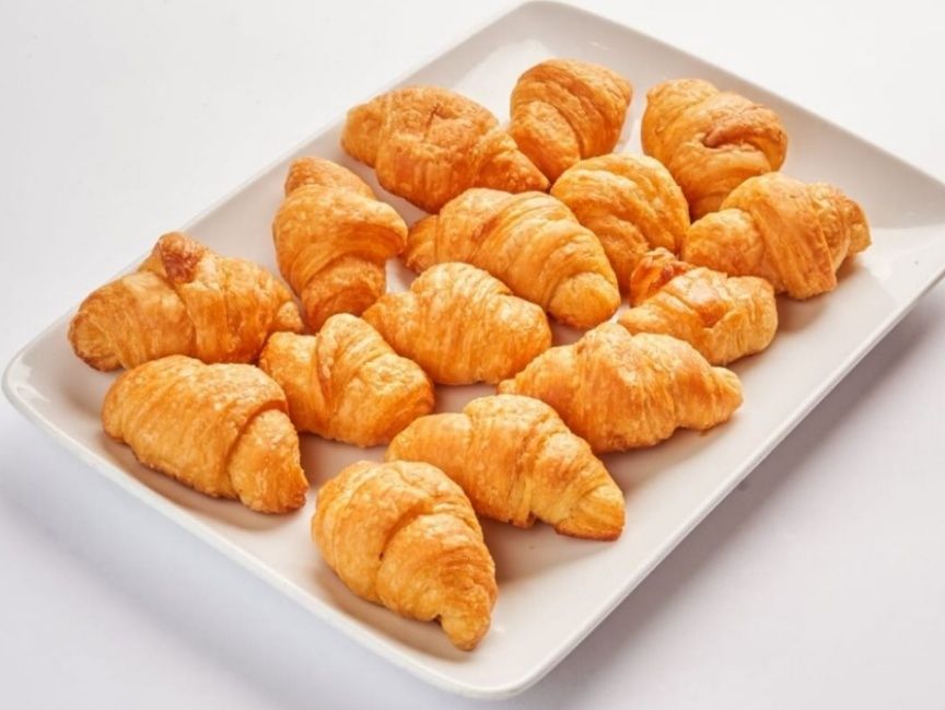 Small plain croissant 250 gm