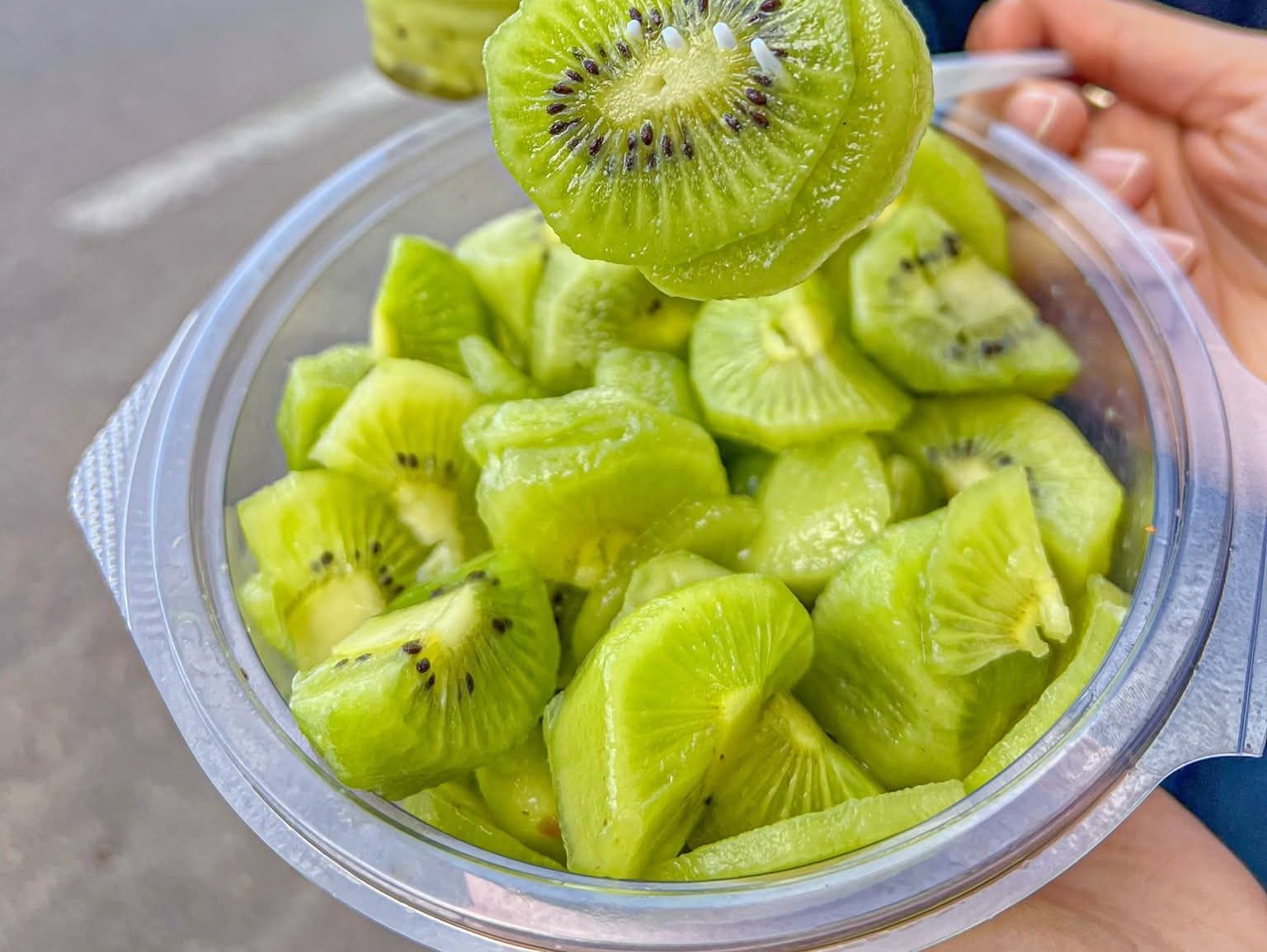 Box of kiwi pieces