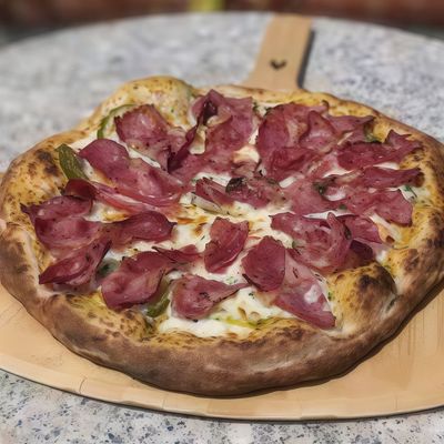 Italian Pizza With Pastrami Kiri