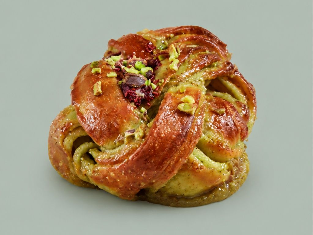 Rasberry Pistachio Bun