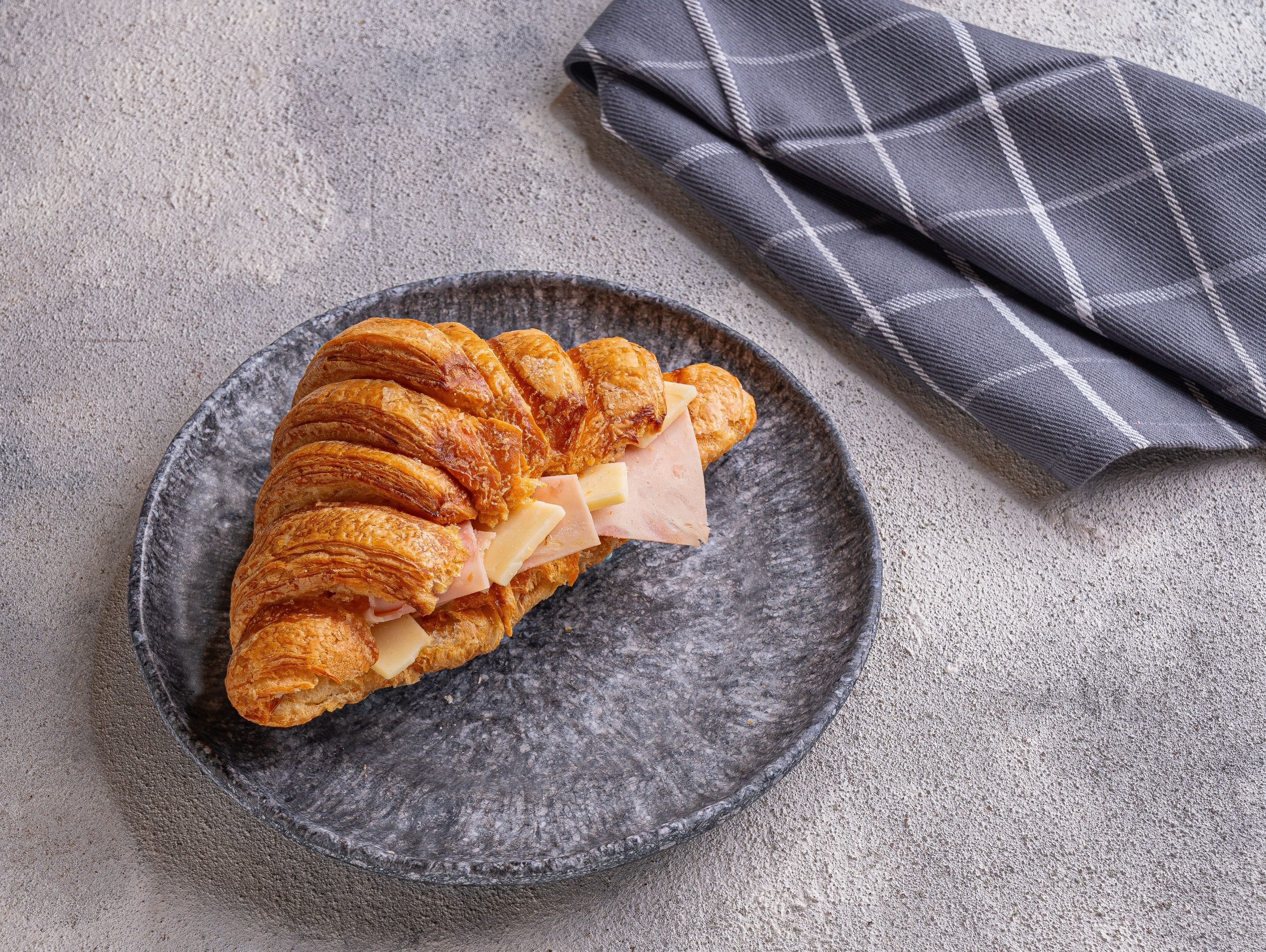Croissant Club