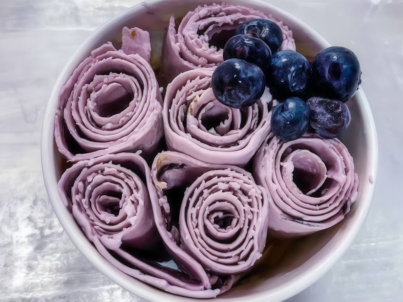 Berries Ice Cream Roll