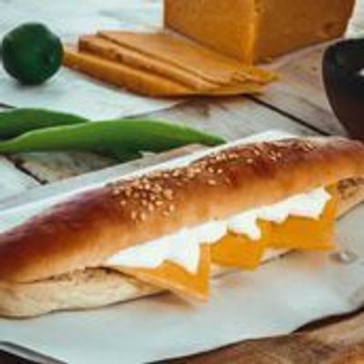 Romi Qeshta Sandwich