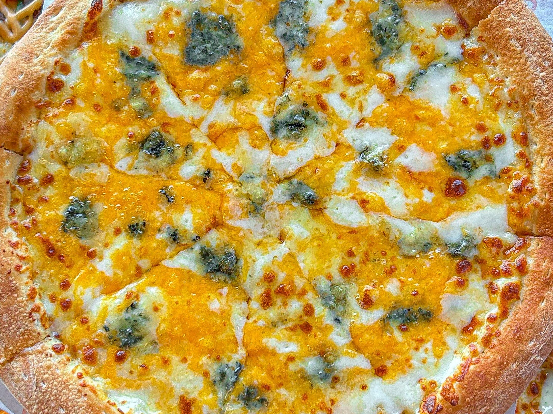 4 Cheese Pizza
