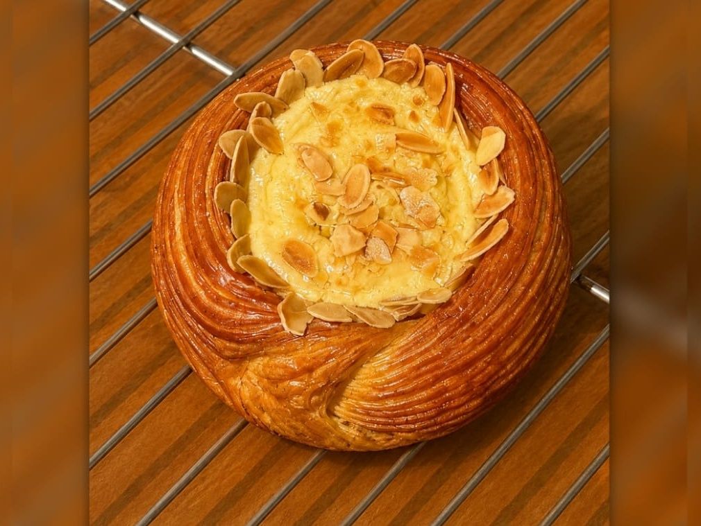 CREME BULEE DANISH
