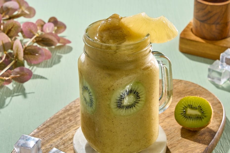 Kiwi Pineapple Smoothie