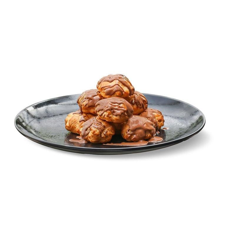 CREAM PUFF PYRAMID